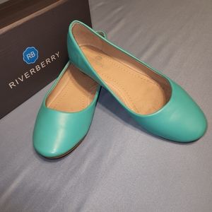 Riverberry size 7 flats